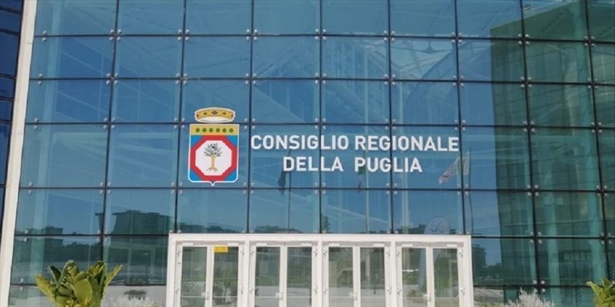 Omofobia. Puglia approva “ddl Zan” regionale per diffondere Agenda Lgbt dentro le scuole e sui media locali 1