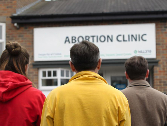 UK: divieto di preghiera davanti a cliniche abortiste. Anche in Italia rischiamo questa deriva? 1