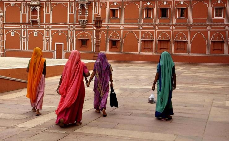 “Sari in cammino” per un Paese che finalmente rispetti le donne 1