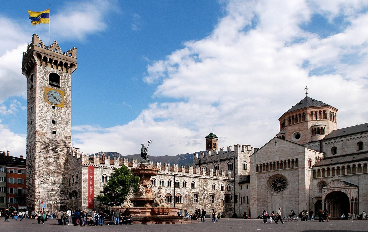 Sentinelle in Piedi di nuovo a Trento: venerdì 11 in Piazza Duomo 1
