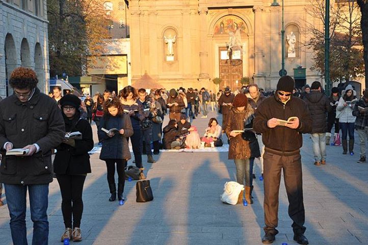 Le Sentinelle in Piedi si mobilitano, a Genova, a Milano, a Verona 1