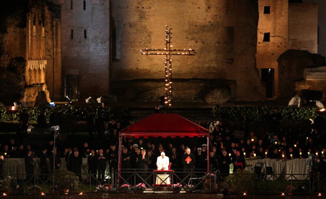 Via Crucis al Colosseo. Quella XII Stazione in difesa della vita 1