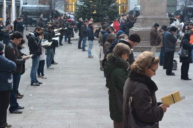 Trento, le Sentinelle in piedi fanno paura 1